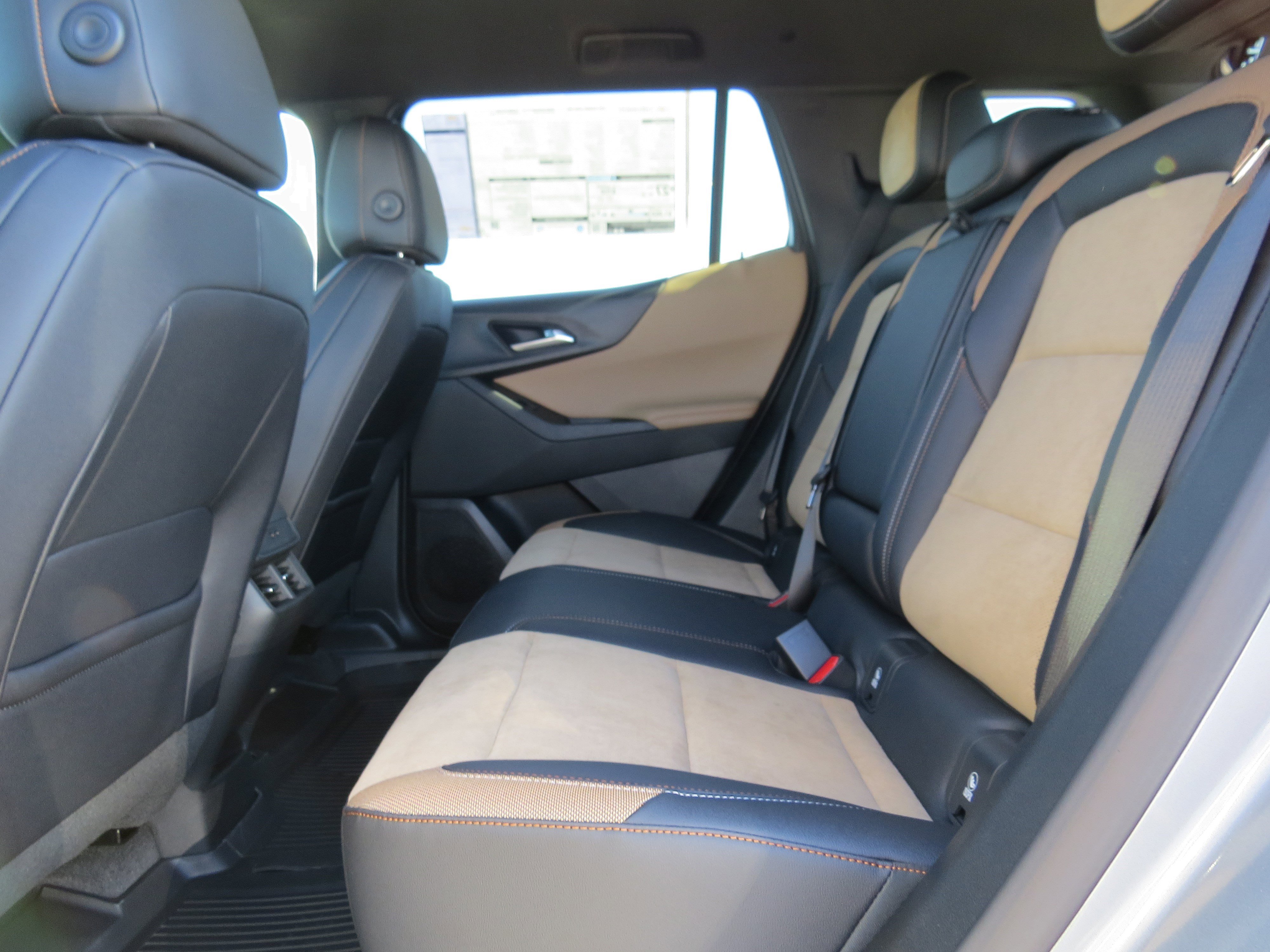 New 2026 Chevrolet Equinox ACTIV w/ Safety and Technology Package image 16