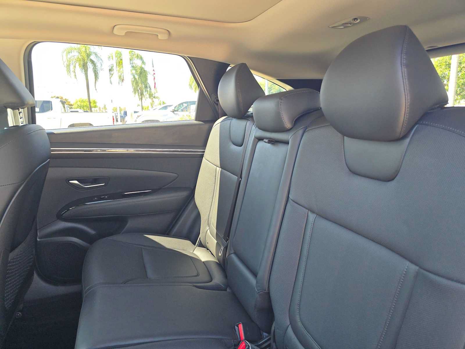 Used 2023 Hyundai Tucson Limited AWD/4WD image 17