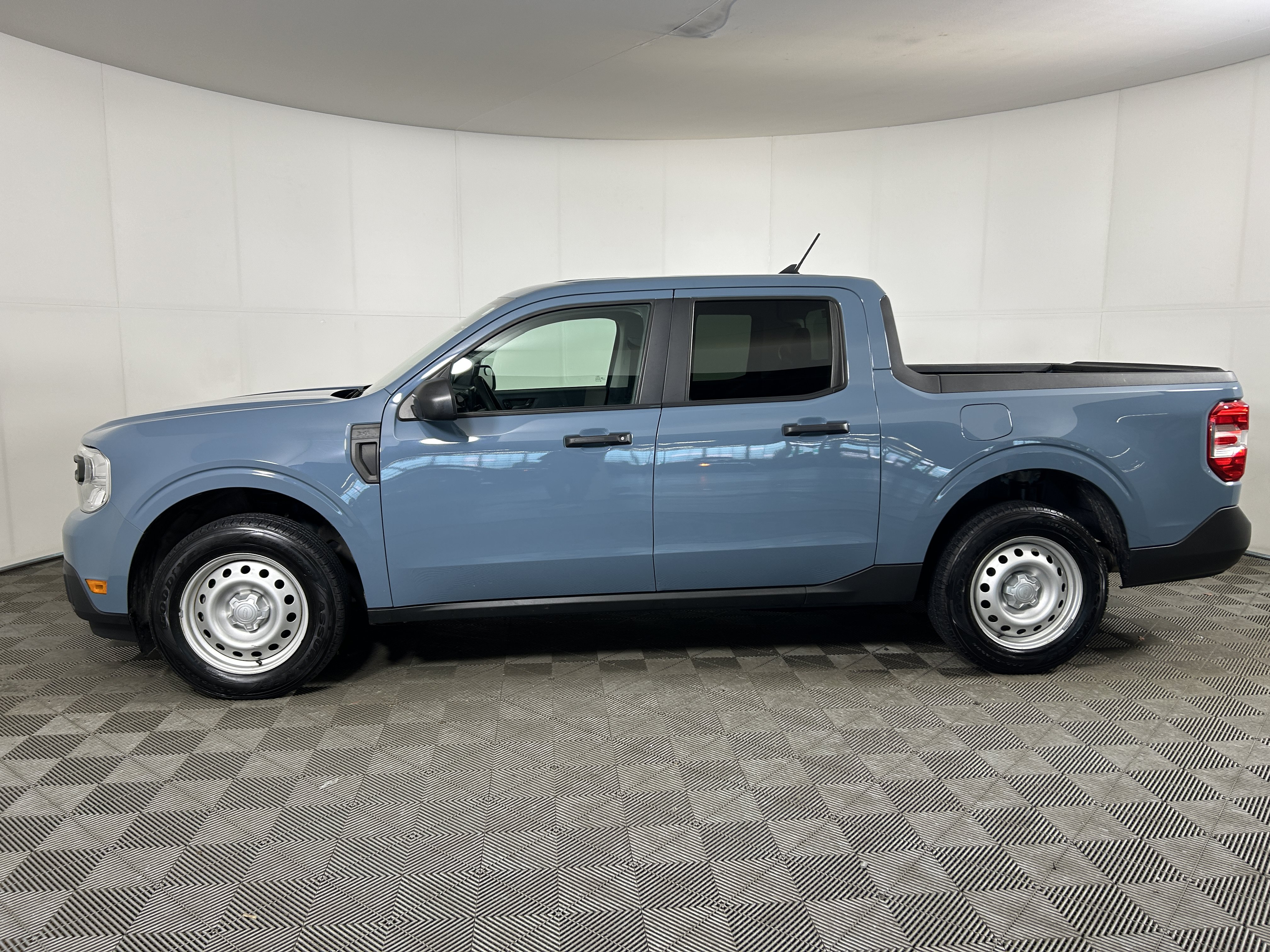 Used 2022 Ford Maverick XL w/ Equipment Group 100A Standard AWD/4WD image 2