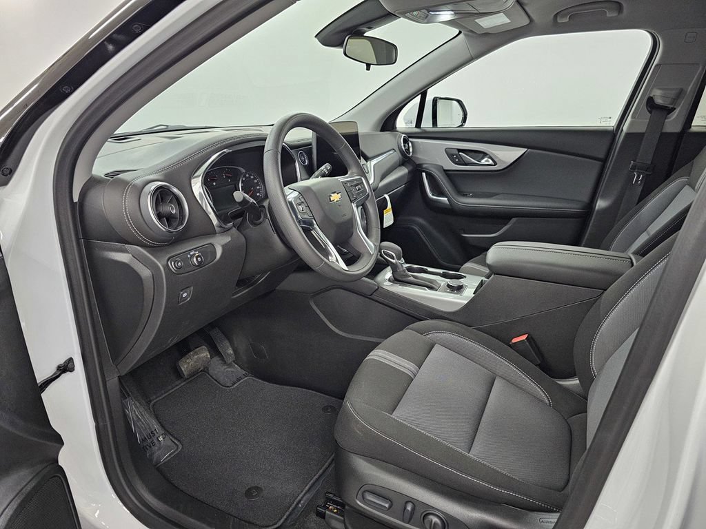 Used 2026 Chevrolet Blazer LT FWD image 14