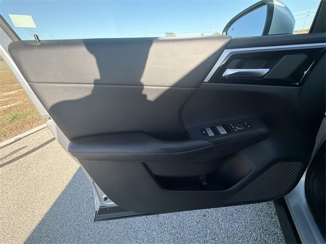 Used 2024 Mitsubishi Outlander SE image 21