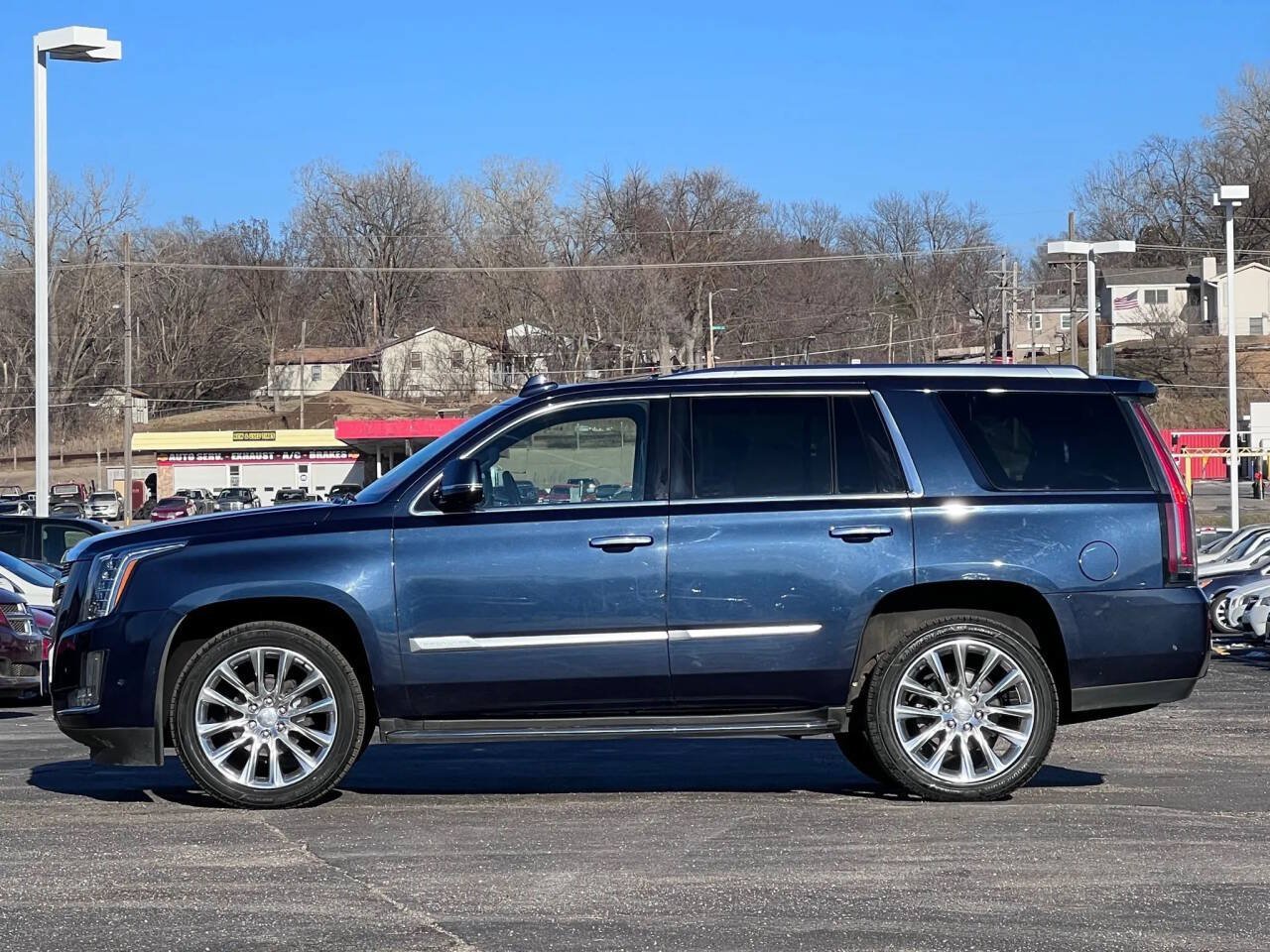 Used 2020 Cadillac Escalade Luxury AWD/4WD image 7