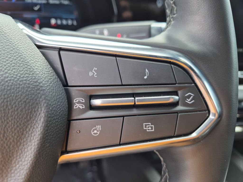 Used 2025 Chevrolet Equinox LT AWD/4WD image 19