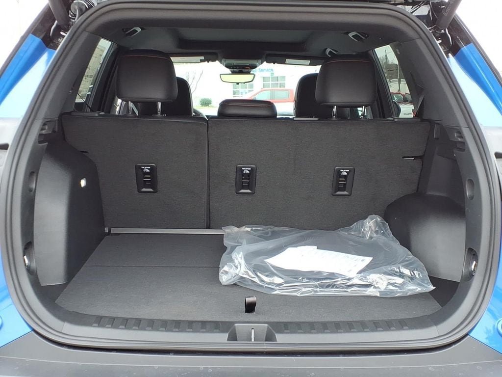 New 2026 Chevrolet Equinox RS w/ Safety and Technology Package FWD image 9