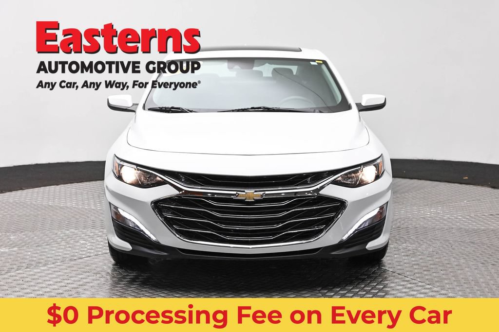 Used 2024 Chevrolet Malibu LT FWD image 2