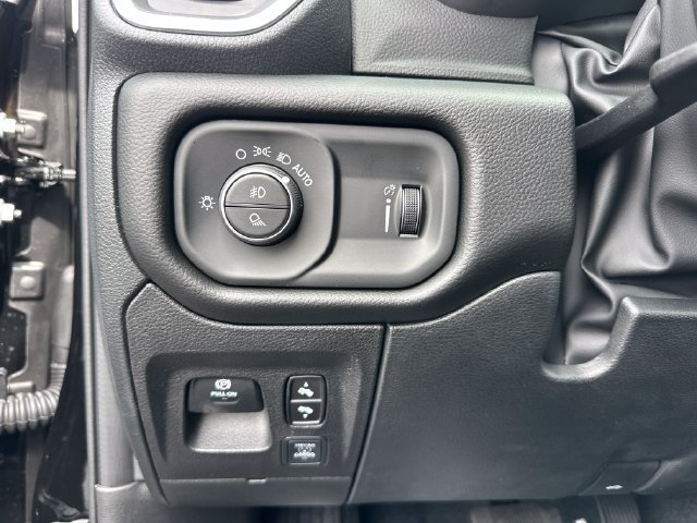 New 2027 RAM 1500 4x4 Crew Cab image 16