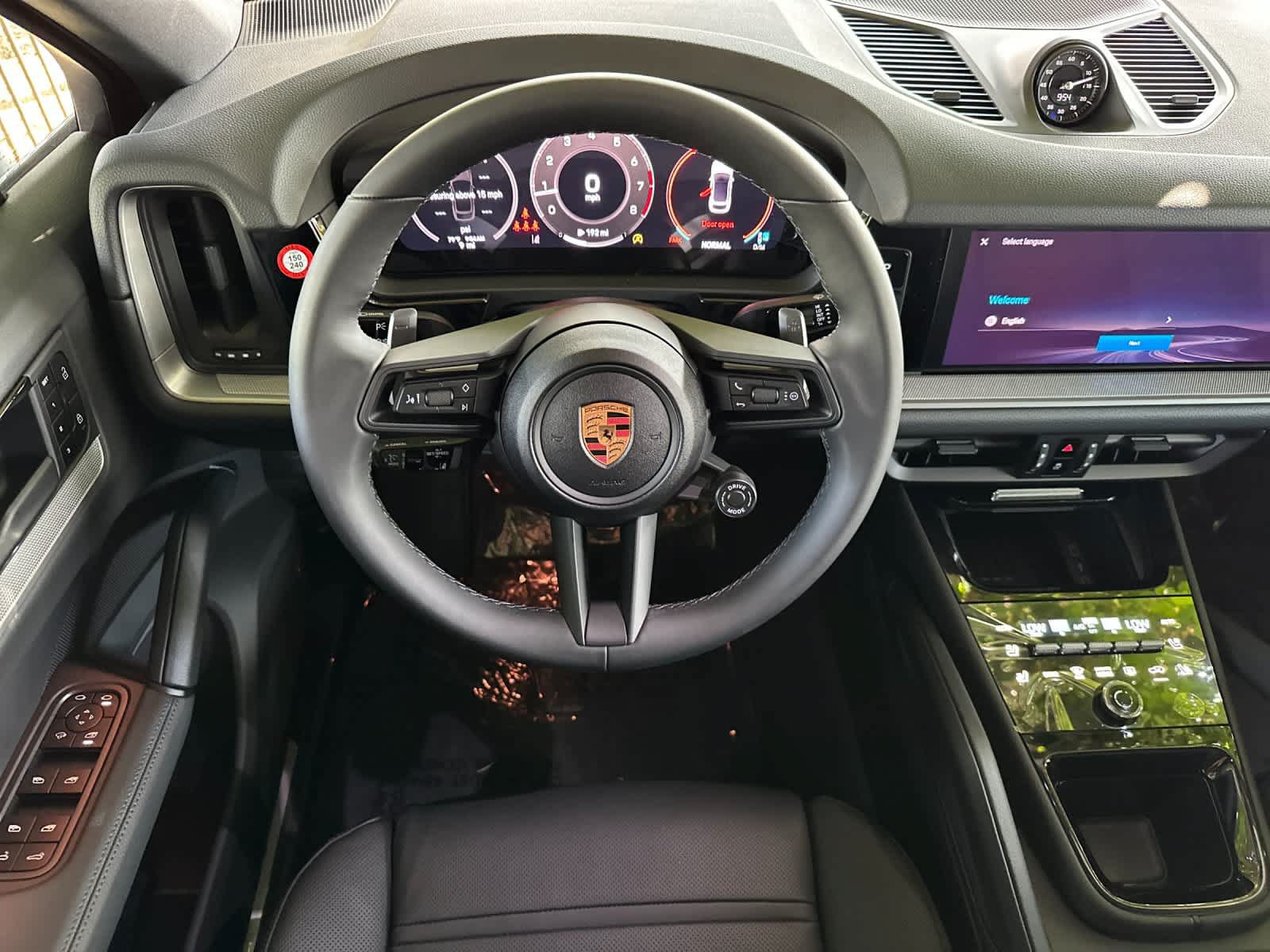 New 2026 Porsche Cayenne Coupe AWD/4WD image 15