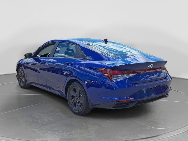Used 2023 Hyundai Elantra SEL FWD image 4