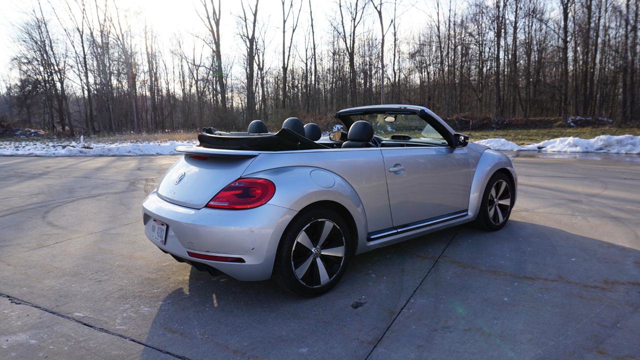 Used 2013 Volkswagen Beetle 2.0T image 6