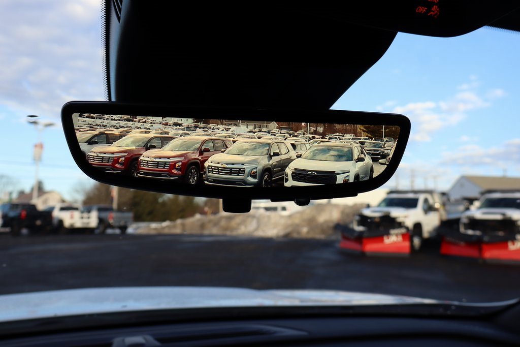 New 2026 Chevrolet Traverse LT image 14