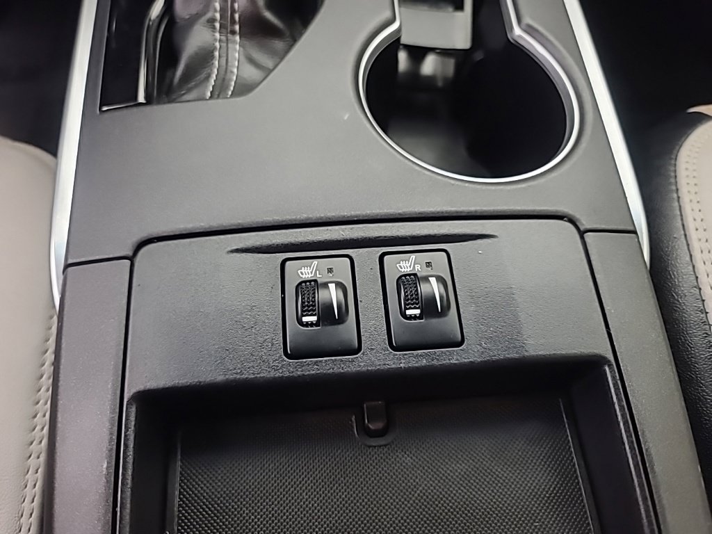 Used 2015 Toyota Camry XSE FWD image 34