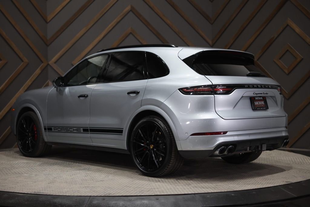 Used 2022 Porsche Cayenne Turbo image 14