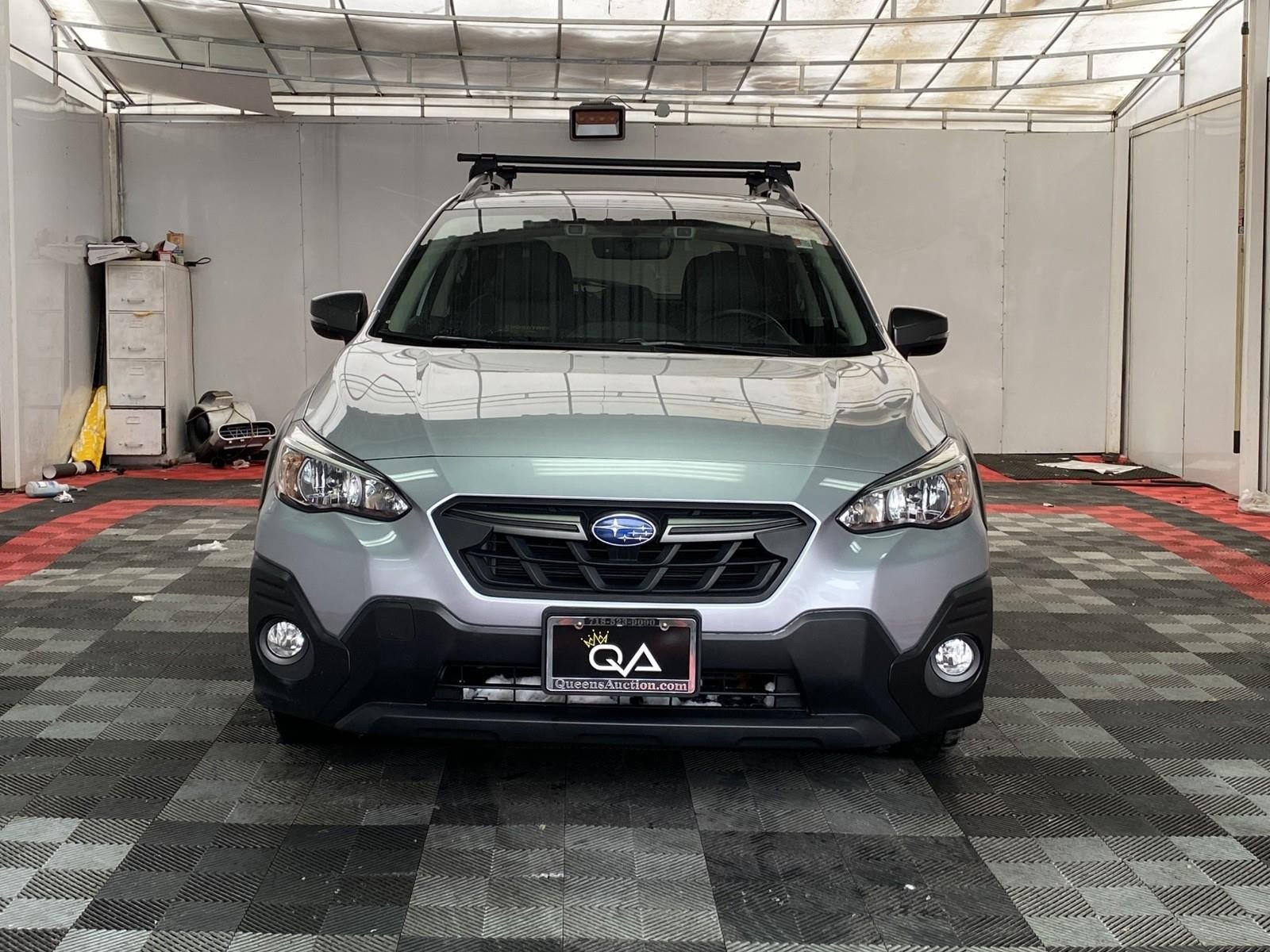 Used 2022 Subaru Crosstrek 2.5i Sport w/ Moonroof Package AWD/4WD image 2