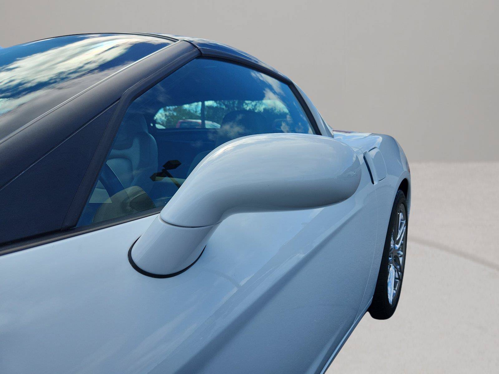 Used 2012 Chevrolet Corvette Coupe w/ 2LT Preferred Equipment Group RWD image 43