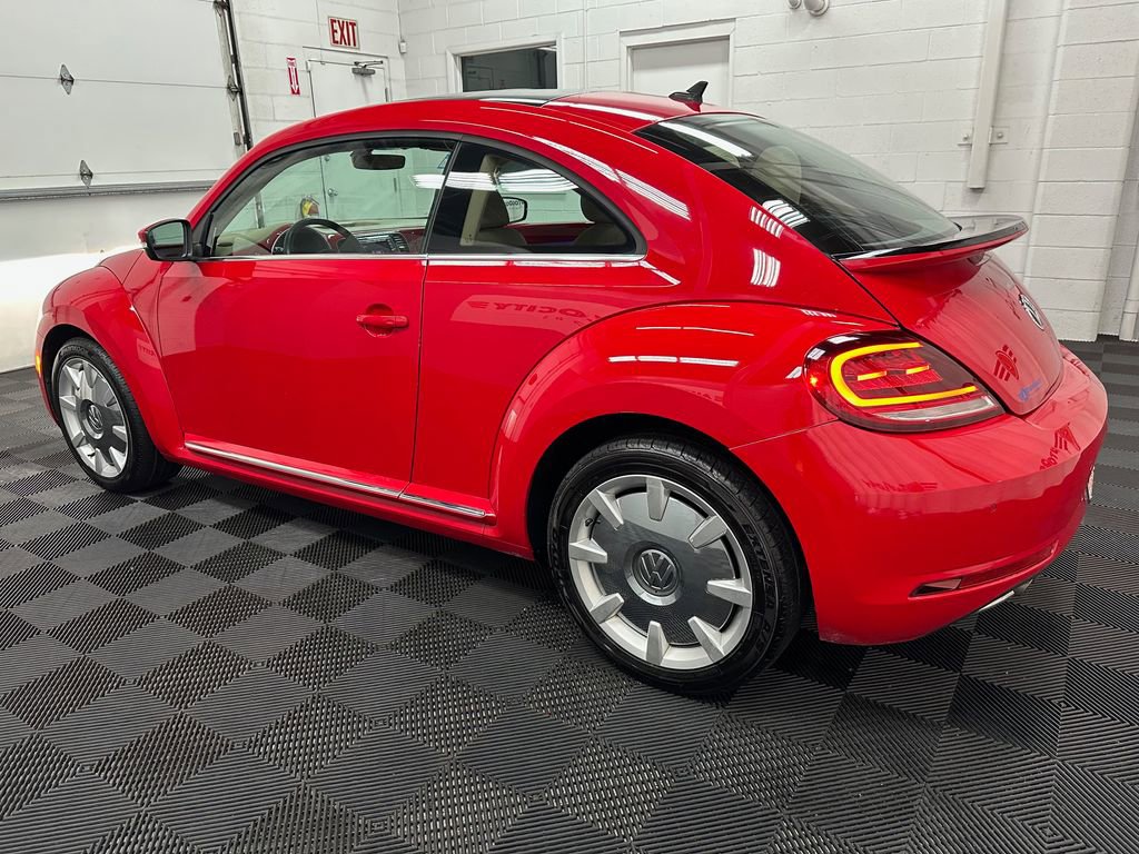 Used 2019 Volkswagen Beetle 2.0T SE FWD image 7