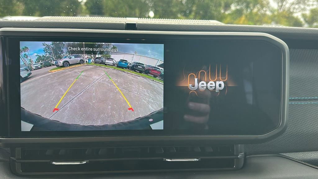 Used 2024 Jeep Wrangler Unlimited Rubicon 4xe image 26