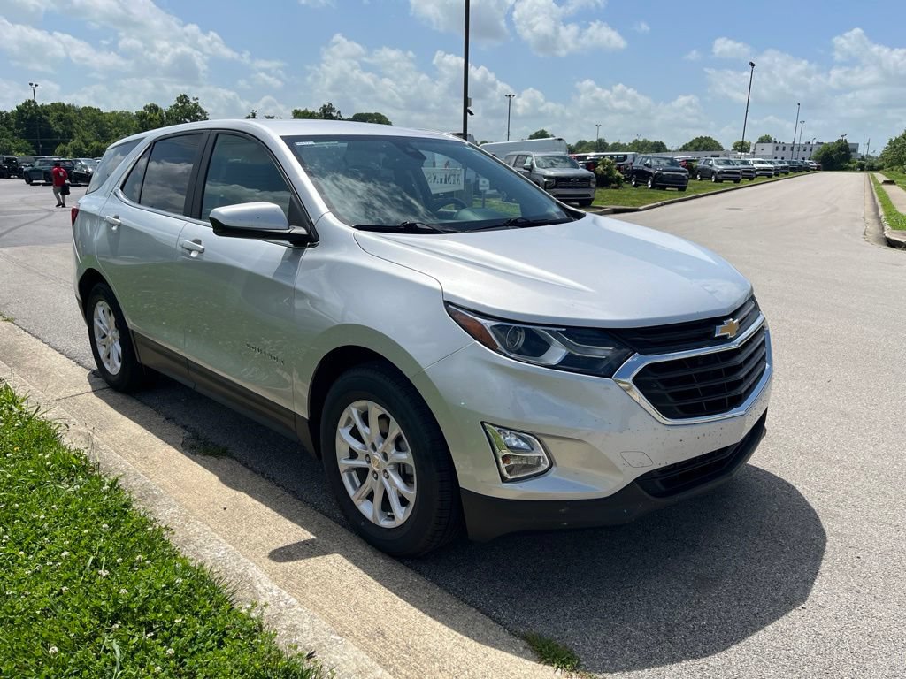 Used 2021 Chevrolet Equinox LT FWD image 2