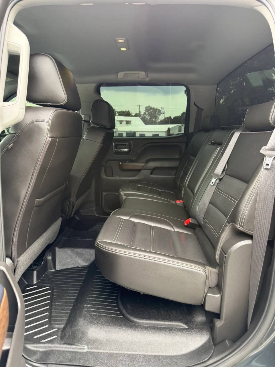 Used 2019 GMC Sierra 2500 Denali w/ Duramax Plus Package AWD/4WD image 21