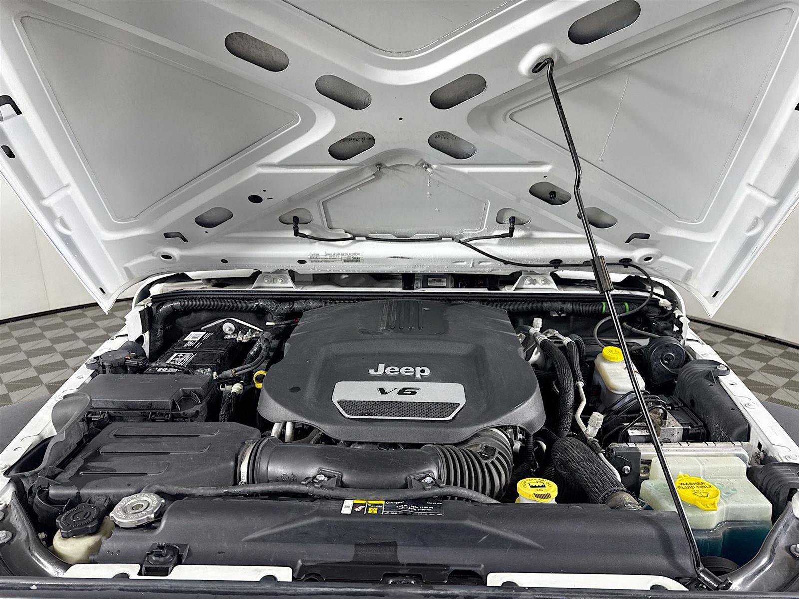 Used 2018 Jeep Wrangler Unlimited Sport S image 17