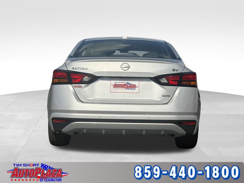 Used 2024 Nissan Altima 2.5 SV AWD/4WD image 10