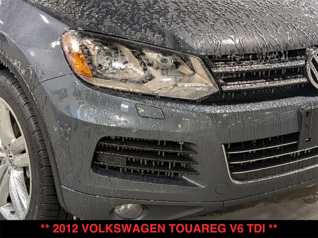 Used 2012 Volkswagen Touareg Sport image 18
