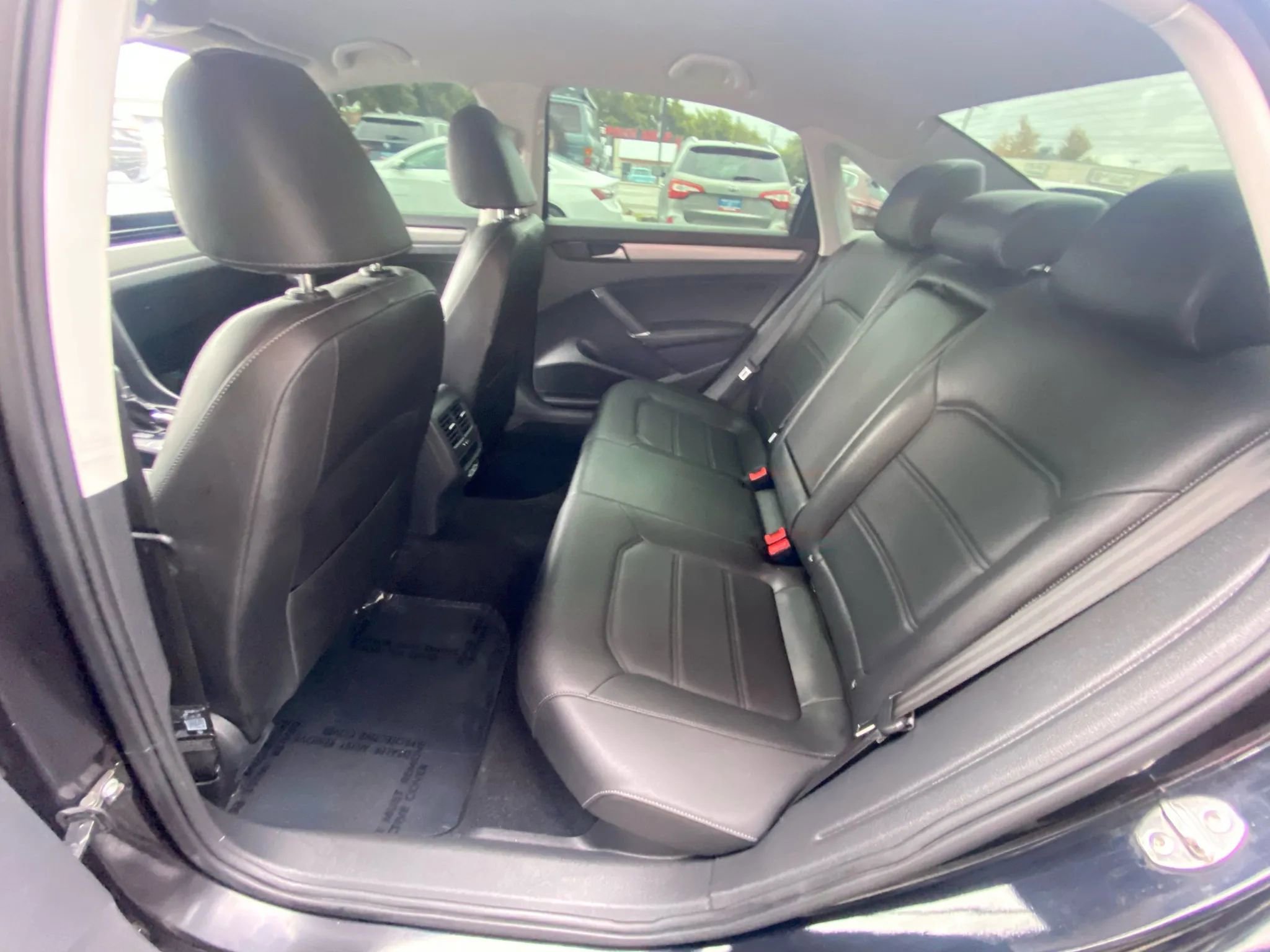 Used 2020 Volkswagen Passat 2.0T SE image 21