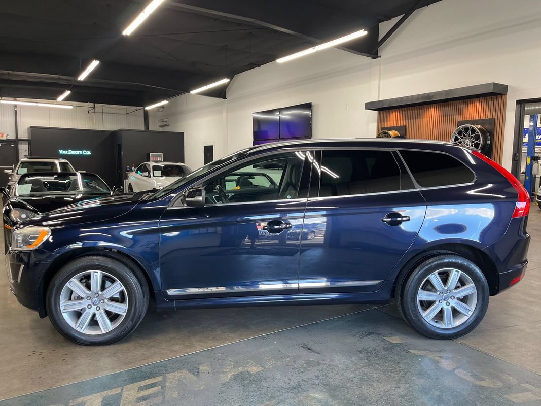 Used 2017 Volvo XC60 T5 Inscription w/ Preferred Option Package FWD image 5
