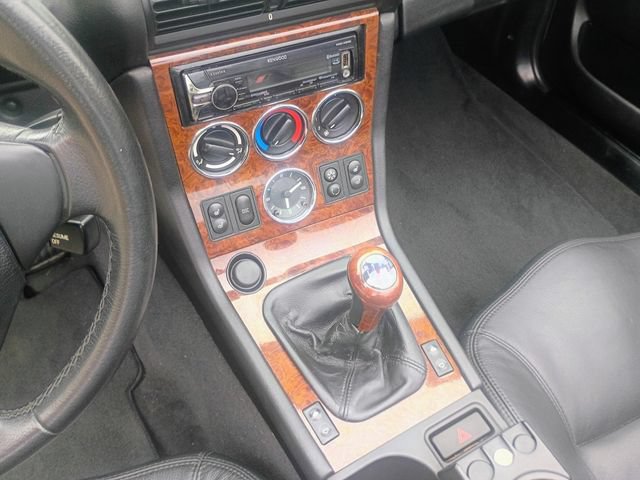 Used 2002 BMW Z3 2.5i RWD image 34