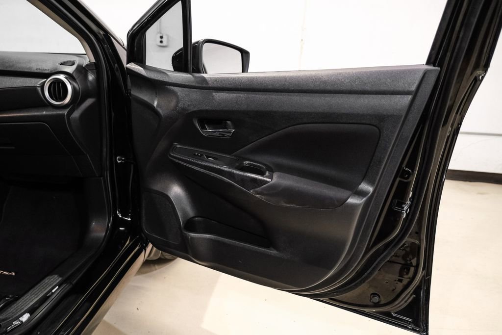 Used 2021 Nissan Versa S image 44