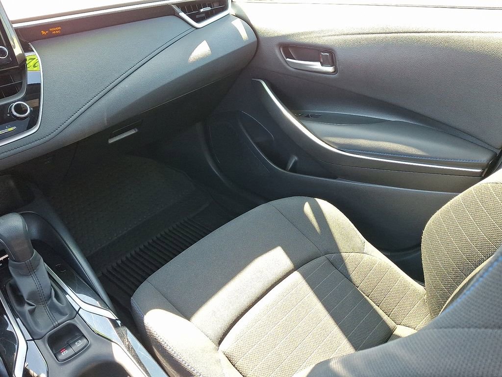 Used 2022 Toyota Corolla SE w/ SE Premium Package FWD image 16