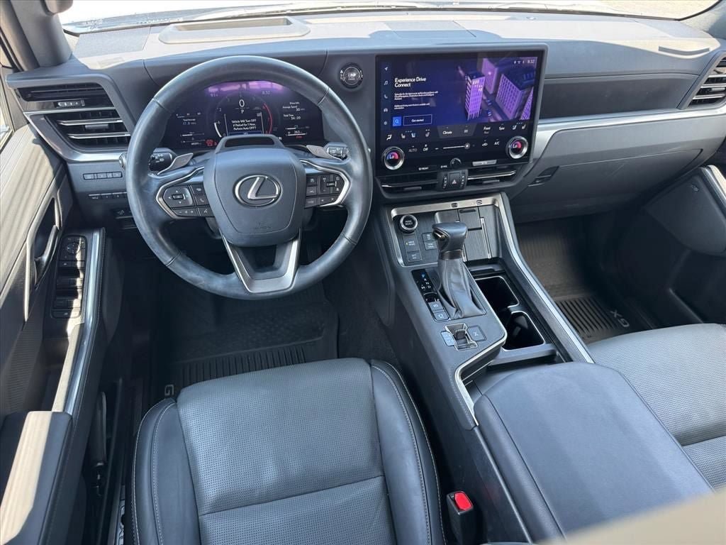 Used 2024 Lexus GX 550 w/ Accessory Package (2T) AWD/4WD image 15