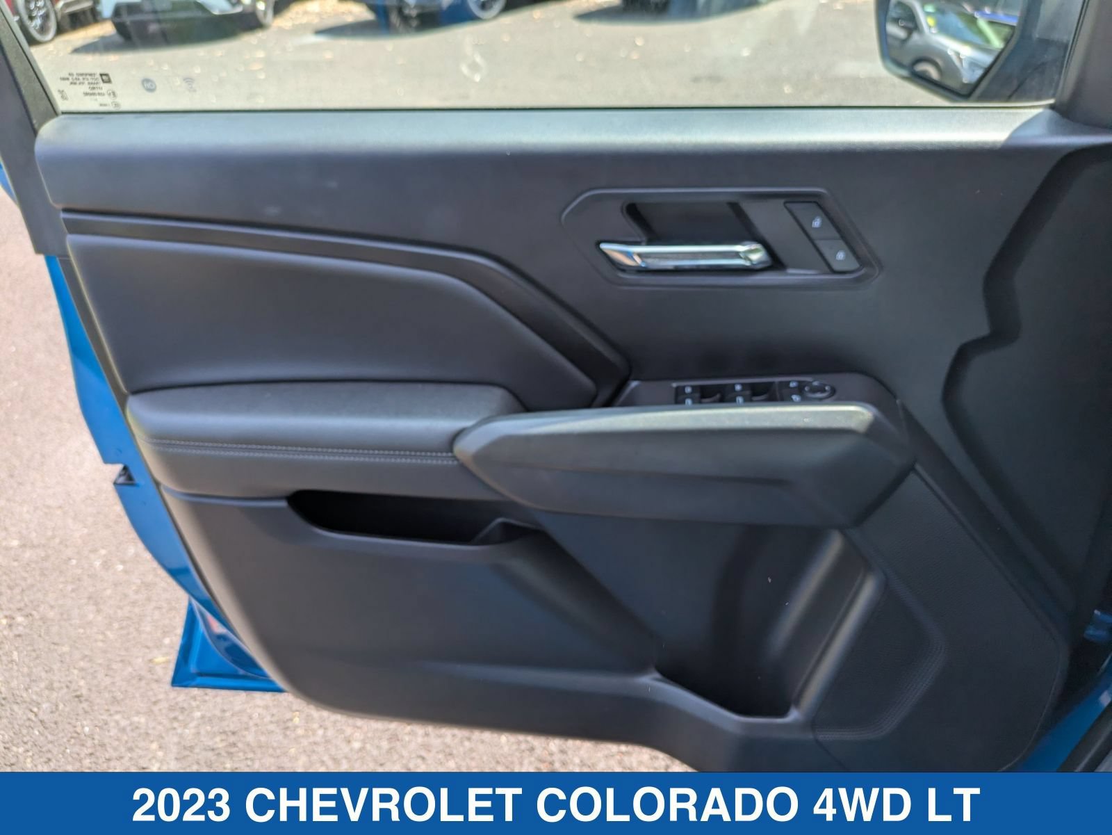 Used 2023 Chevrolet Colorado LT w/ LT Convenience Package III AWD/4WD image 12