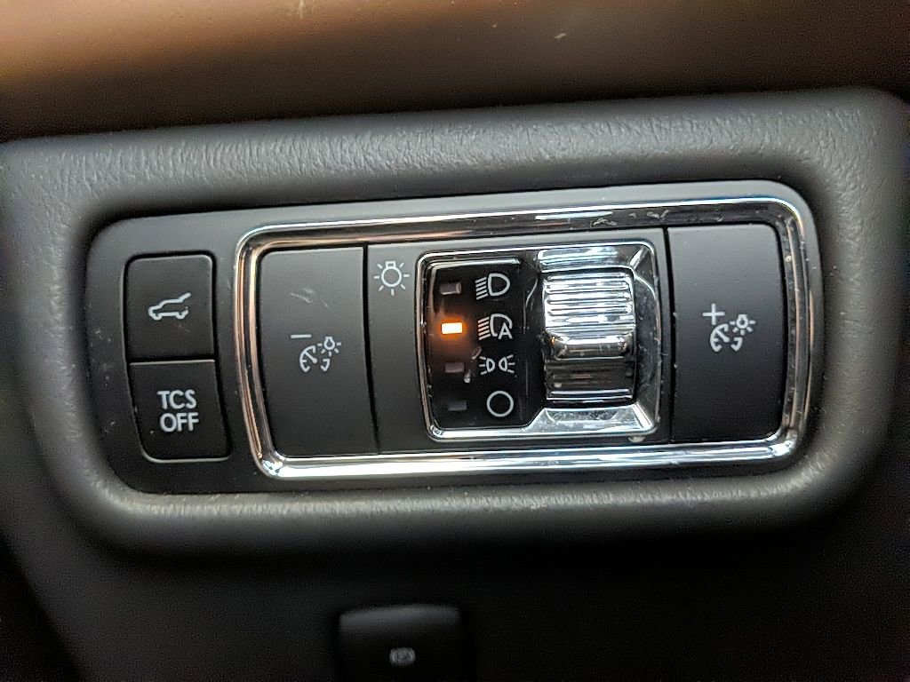 Certified 2023 Lincoln Nautilus Reserve image 53