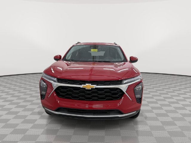 Certified 2026 Chevrolet Trax LT w/ Sunroof Package FWD image 5