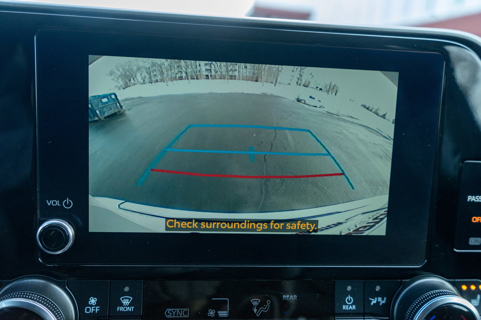 Used 2025 Toyota Highlander XLE image 19