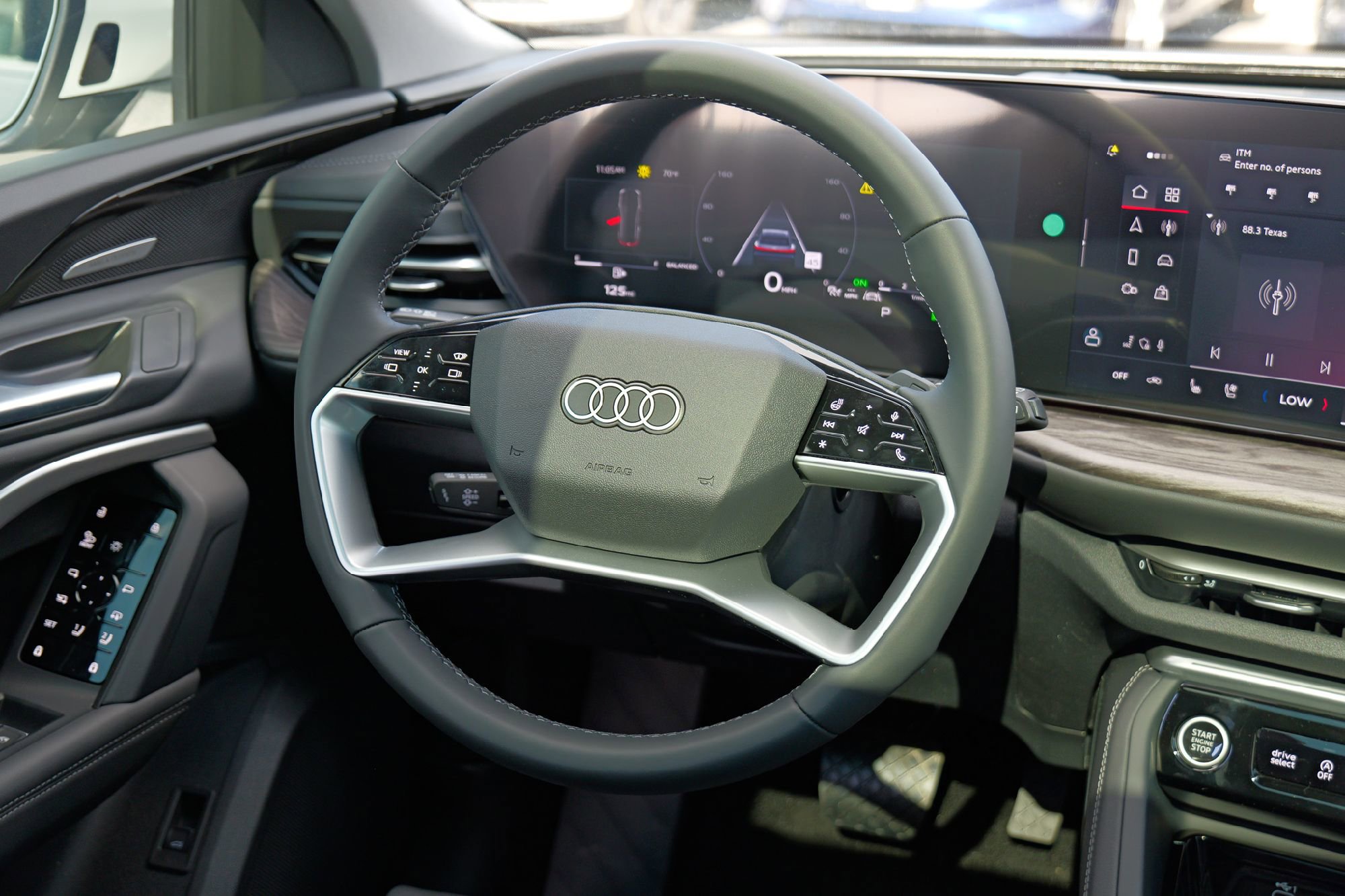 New 2025 Audi Q5 Premium Plus image 32