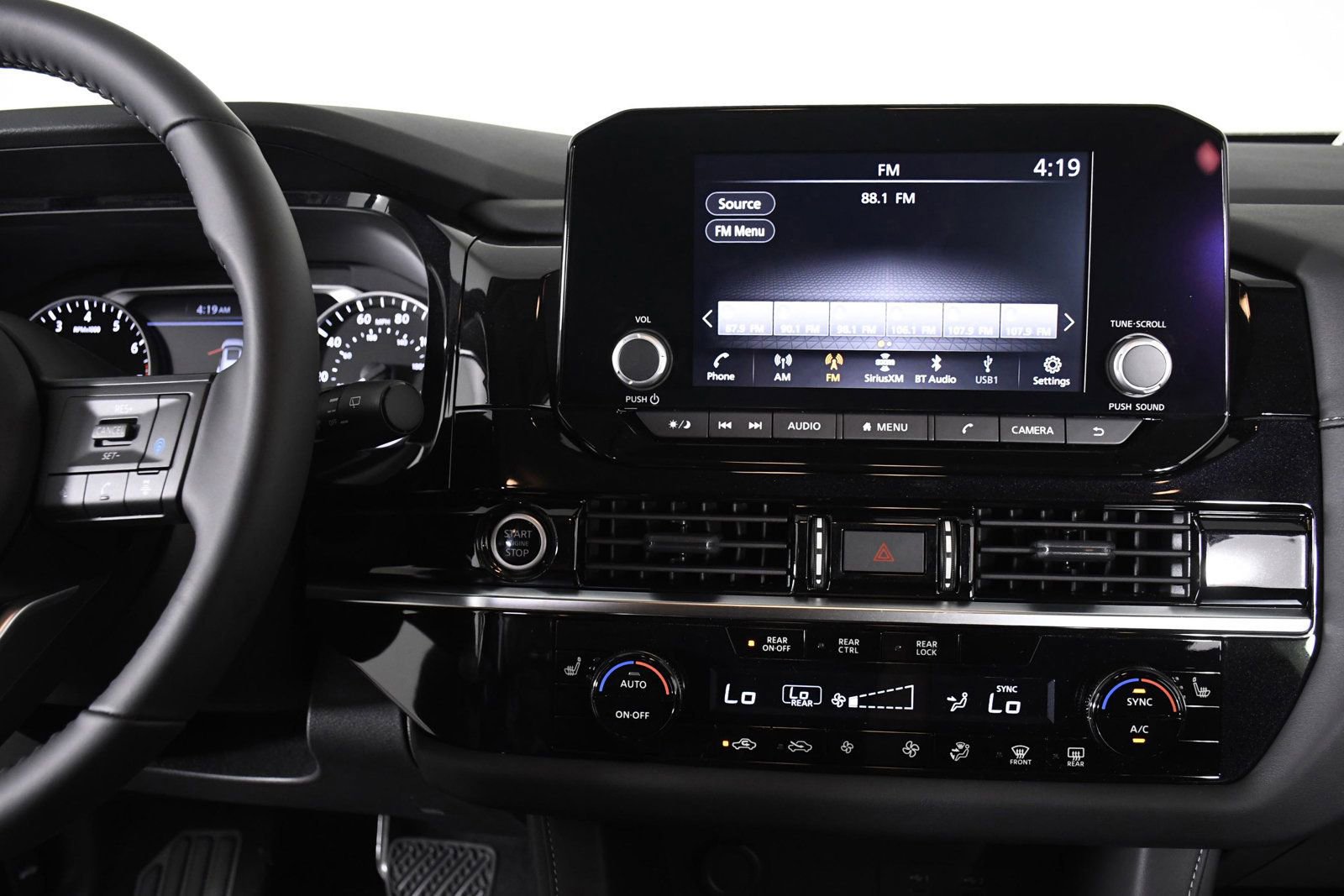 New 2024 Nissan Pathfinder SV w/ SV Premium Package image 17