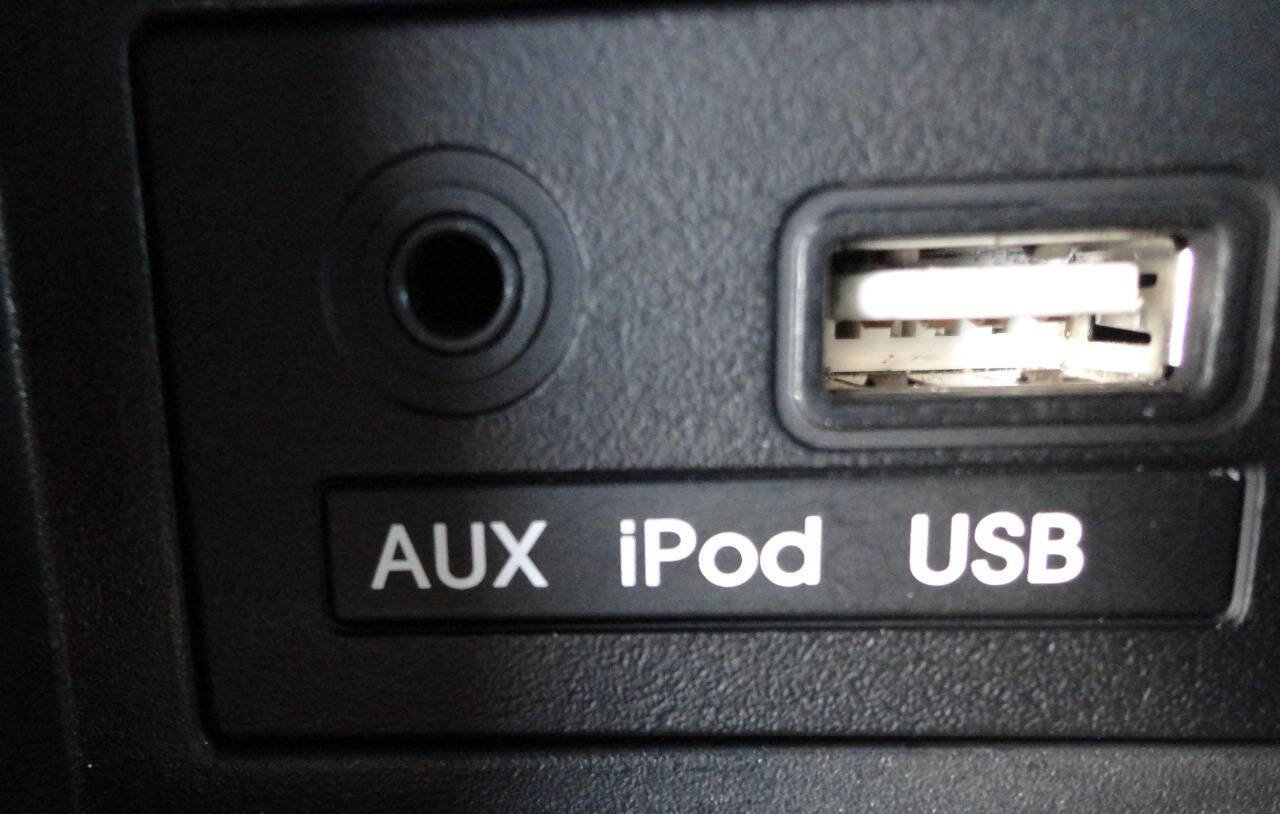 Used 2016 Hyundai Genesis 3.8 image 34