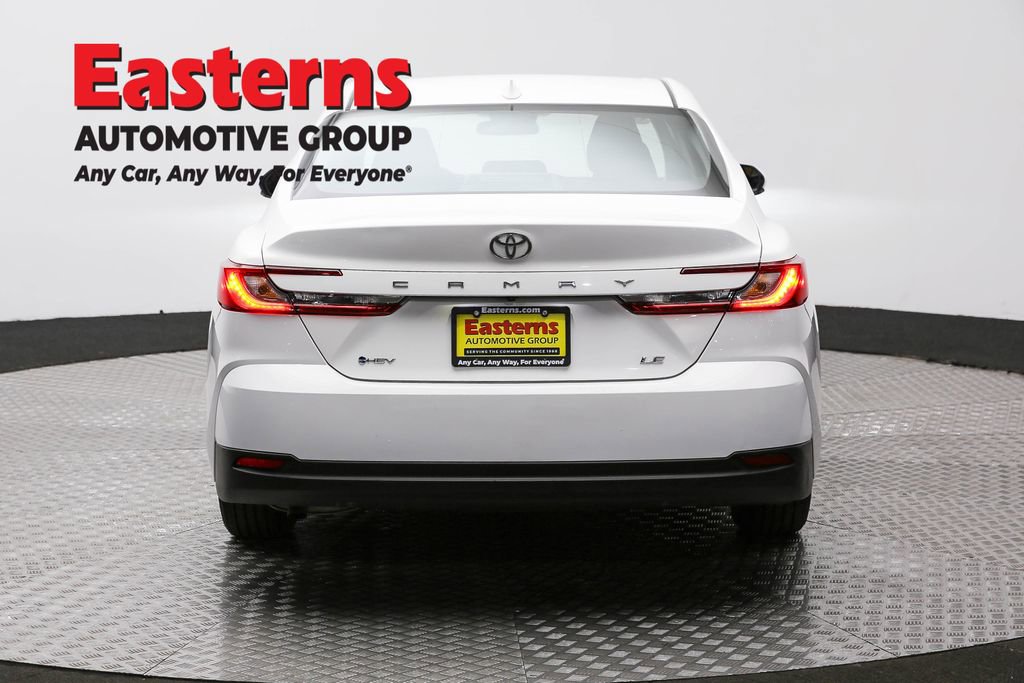 Used 2025 Toyota Camry LE image 6