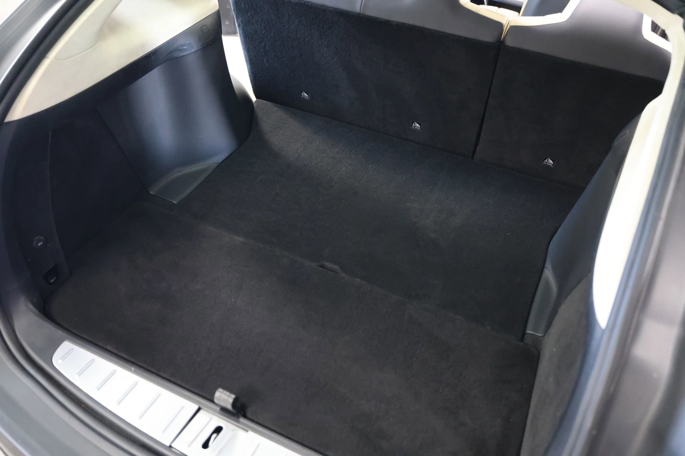 Used 2017 Tesla Model X 100D image 47