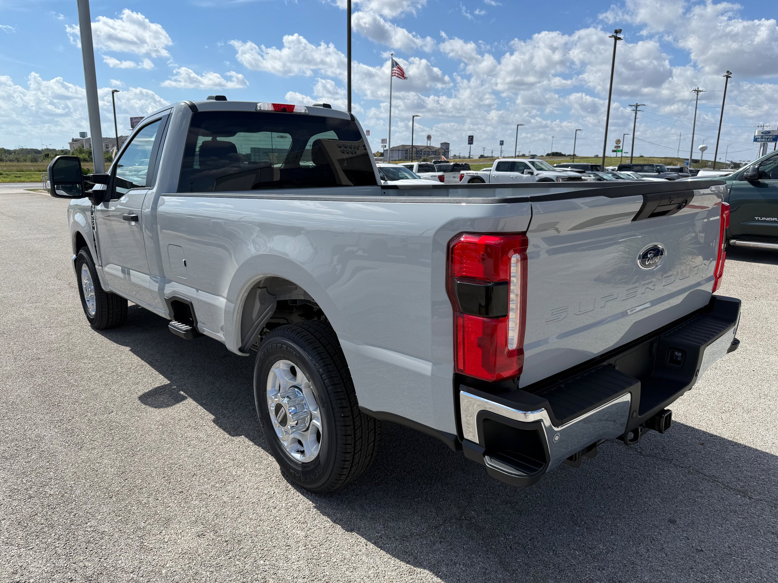 New 2026 Ford F350 XLT w/ 360-Degree Camera Package RWD image 3
