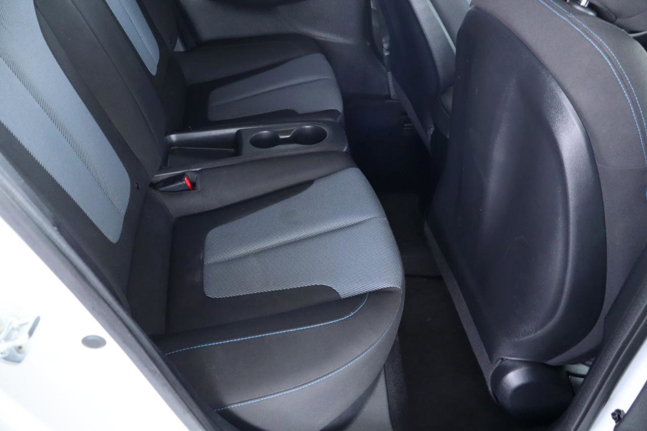 Used 2020 Hyundai Veloster 2.0 FWD image 32