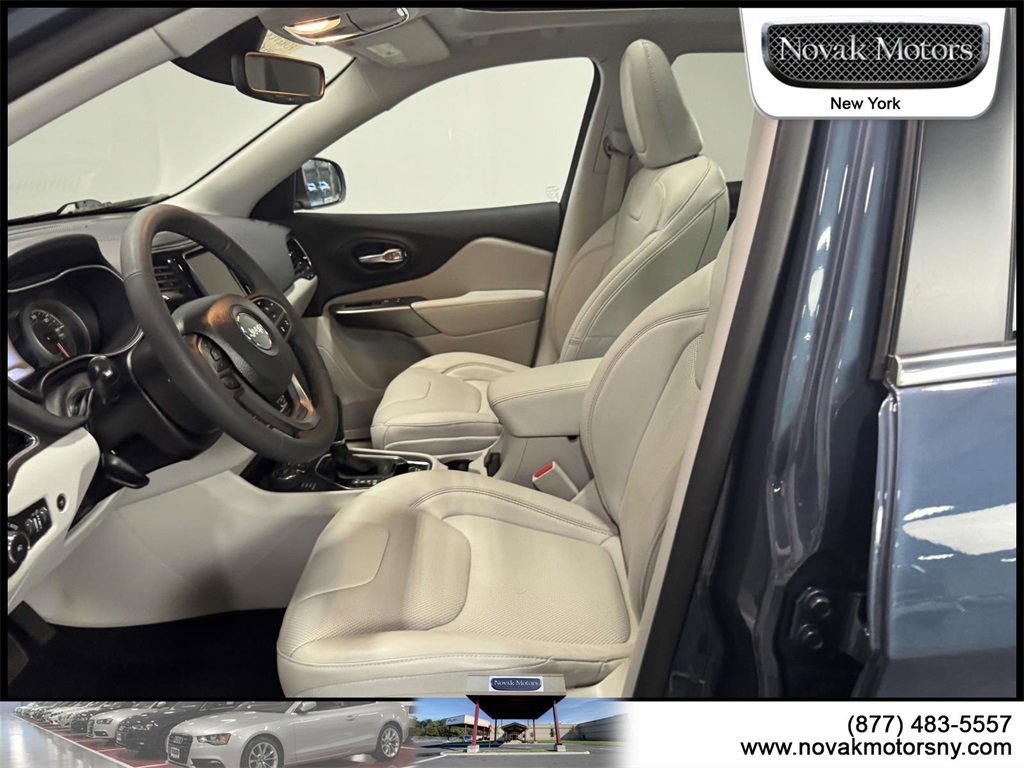 Used 2021 Jeep Cherokee Limited image 12