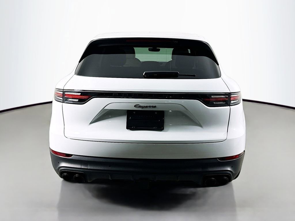 Certified 2022 Porsche Cayenne Platinum Edition image 10