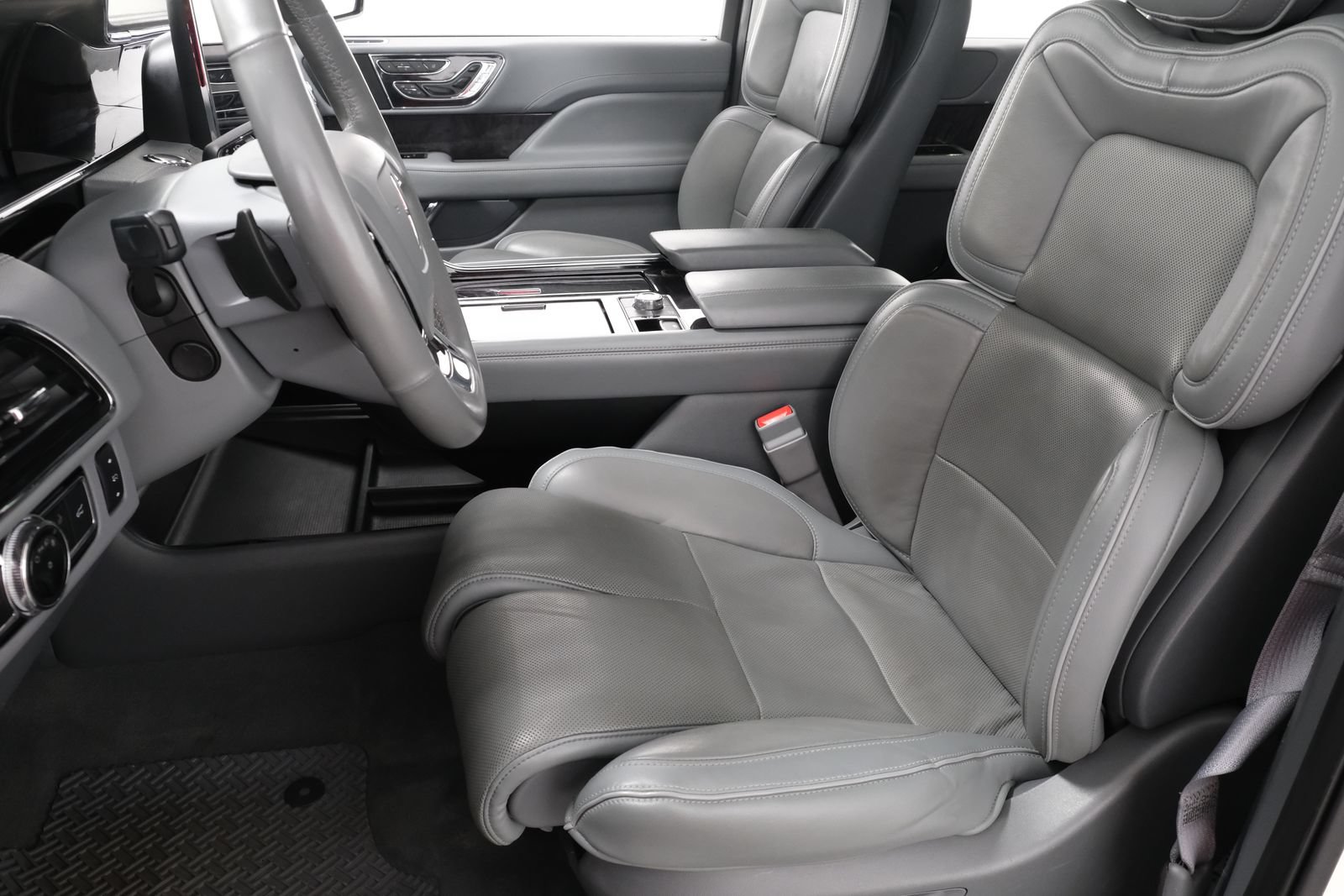 Used 2018 Lincoln Navigator Reserve w/ Technology Package AWD/4WD image 30