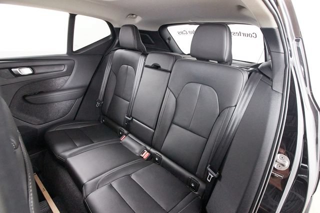 Certified 2026 Volvo XC40 B5 Plus w/ Protection Package Premier AWD/4WD image 18