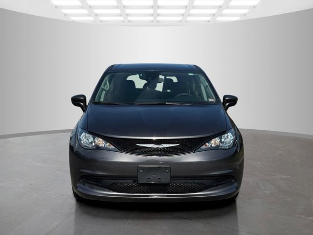 Certified 2023 Chrysler Voyager LX FWD image 2
