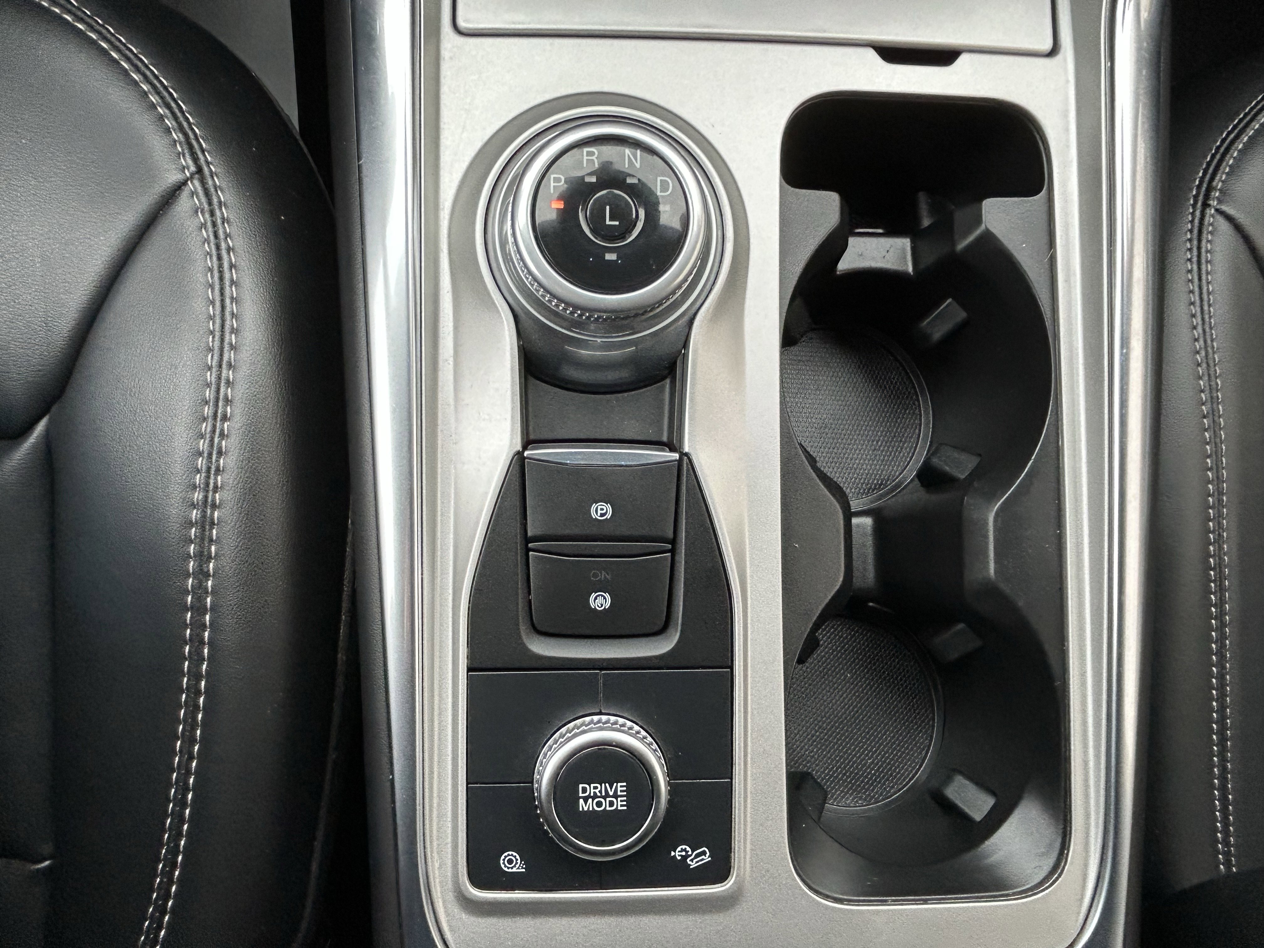 Used 2023 Ford Explorer XLT w/ Equipment Group 202A image 28