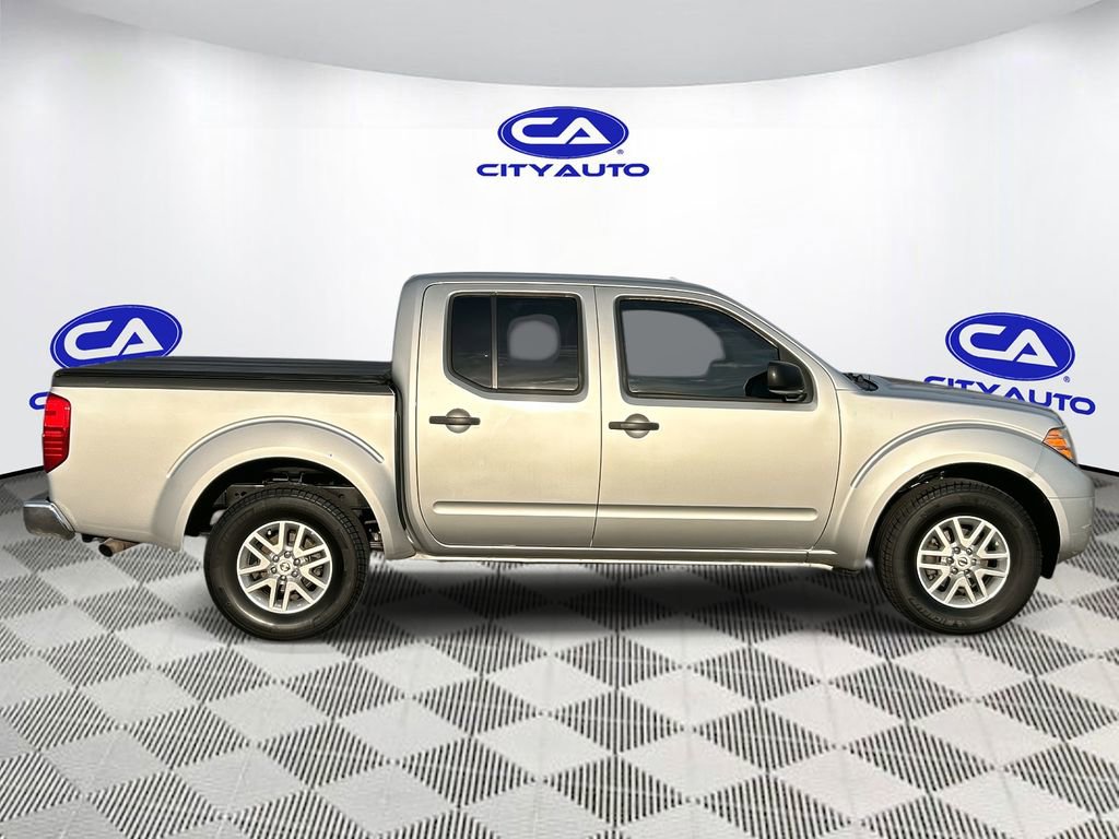 Used 2014 Nissan Frontier SV image 2