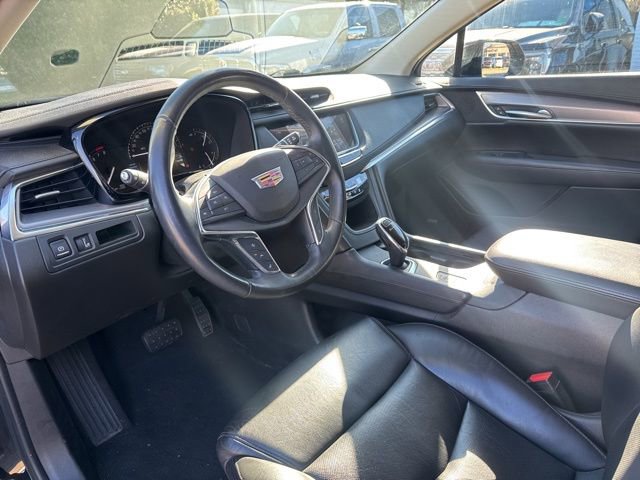 Used 2018 Cadillac XT5 Luxury w/ Driver Awareness Package image 11